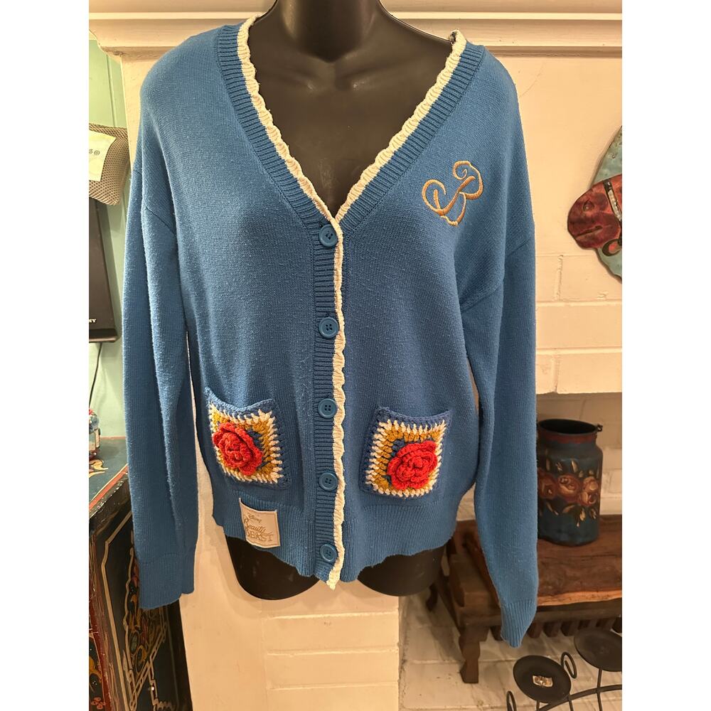 COLLECTIBLE RARE DISNEY PRINCESS BEAUTY & BEAST BOXLUNCH EMBROIDERED CARDIGAN